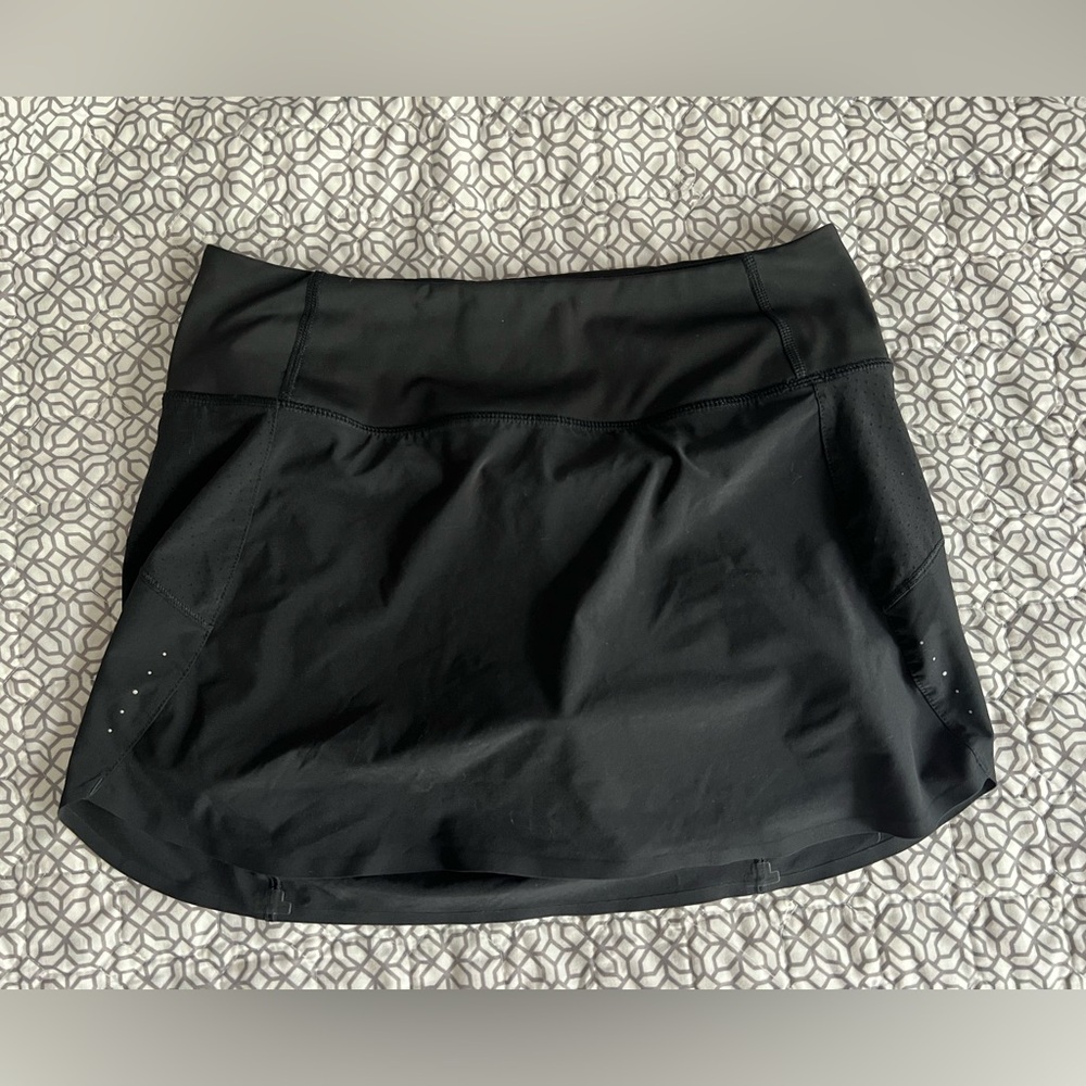 Black Athleta 14” Run With It Skort